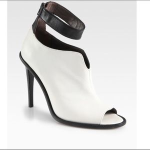 Tibi white ABBIE bicolor ankle peep toe boot 38
